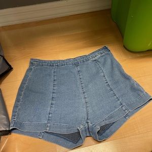 H&M high waisted side zip denim shorts